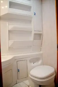regale schränke wohnwagen badezimmer