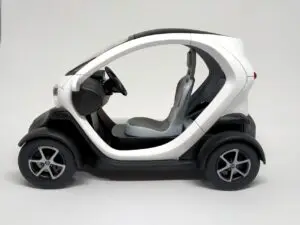 Kinsfun Renault Twizy 1:18 für 10 EUR